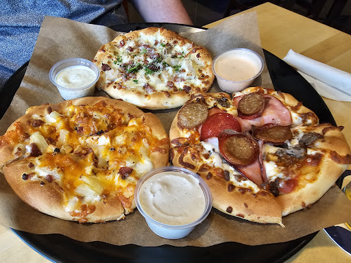 Photo of Boston Pizza - 285 Donald Rd, Williams Lake, BC V2G 4K4